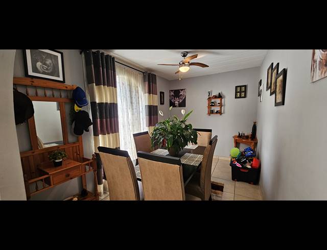2 BEDROOM TOWNHOUSE FOR SALE IN SOUTH CREST
